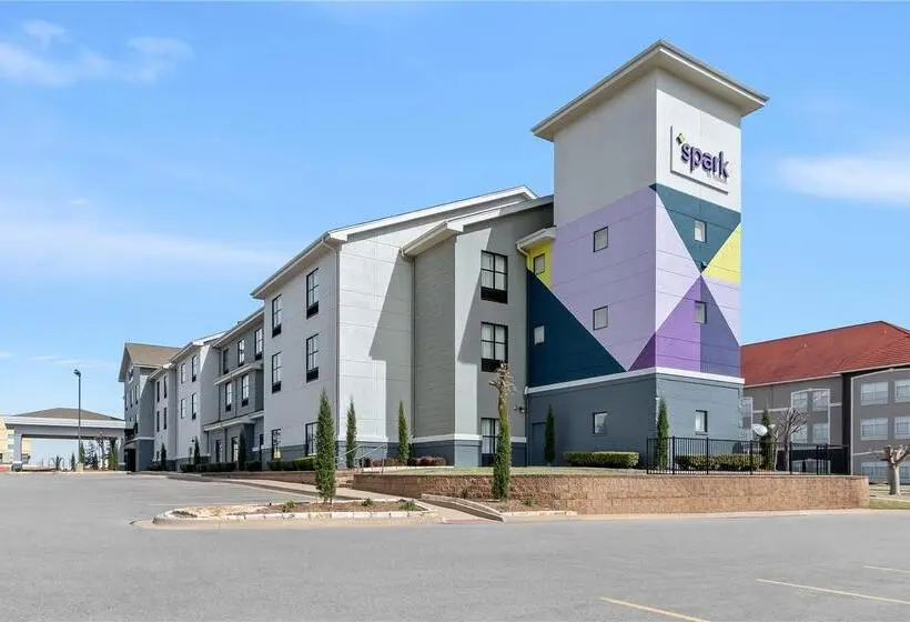 ホテル Comfort Inn & Suites Shawnee North Near I40