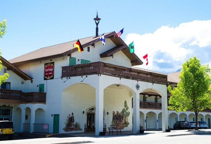 هتل Fairbridge Inn & Suites