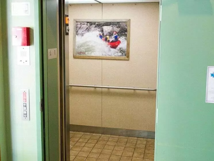 בית מלון כפרי Fairbridge Inn & Suites