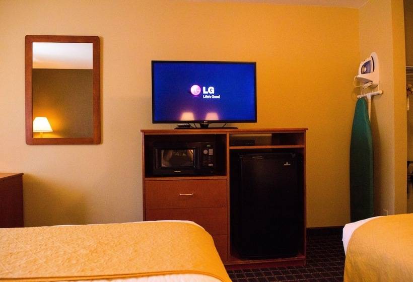 هتل Fairbridge Inn & Suites