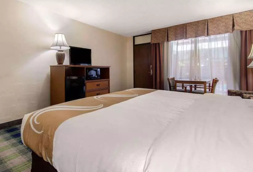 Отель Quality Inn Arkansas City North