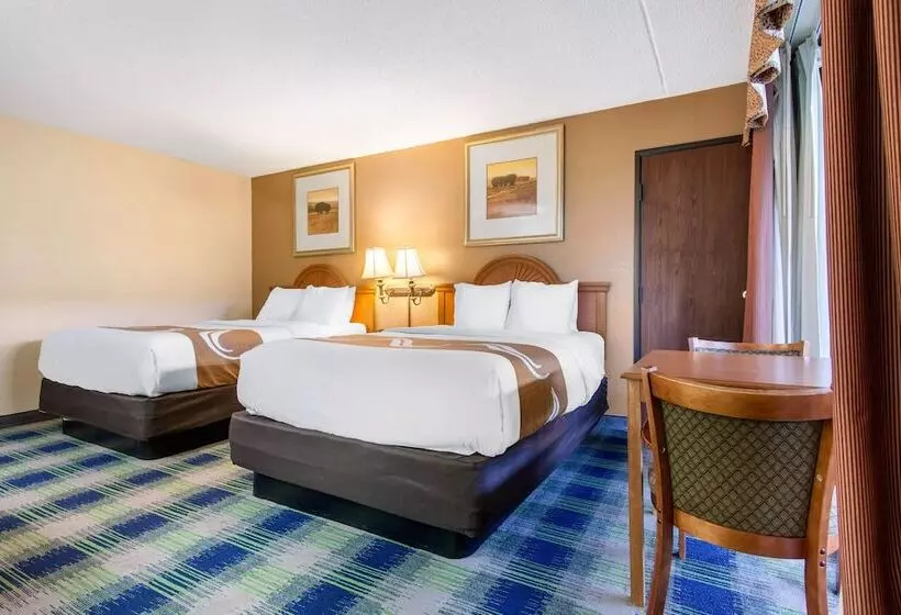 Отель Quality Inn Arkansas City North