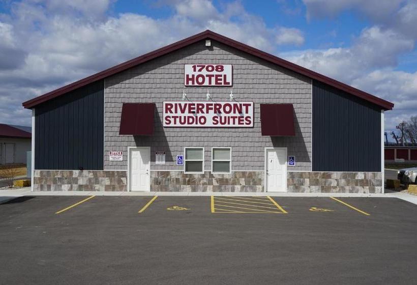 Hotel Riverfront Studio Suites