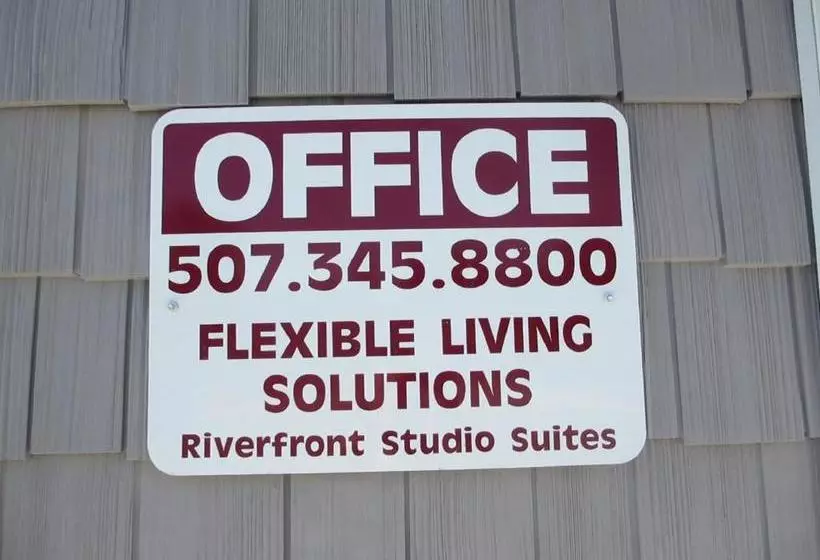 هتل Riverfront Studio Suites