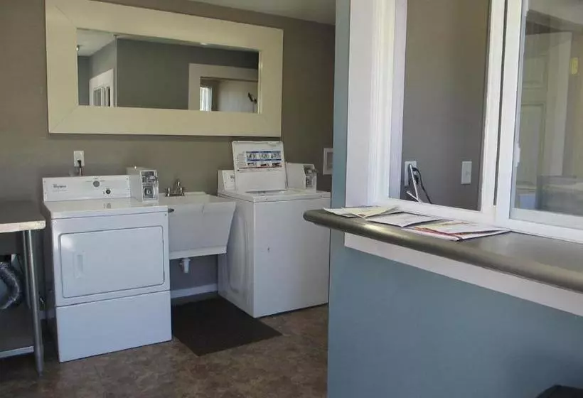 هتل Riverfront Studio Suites