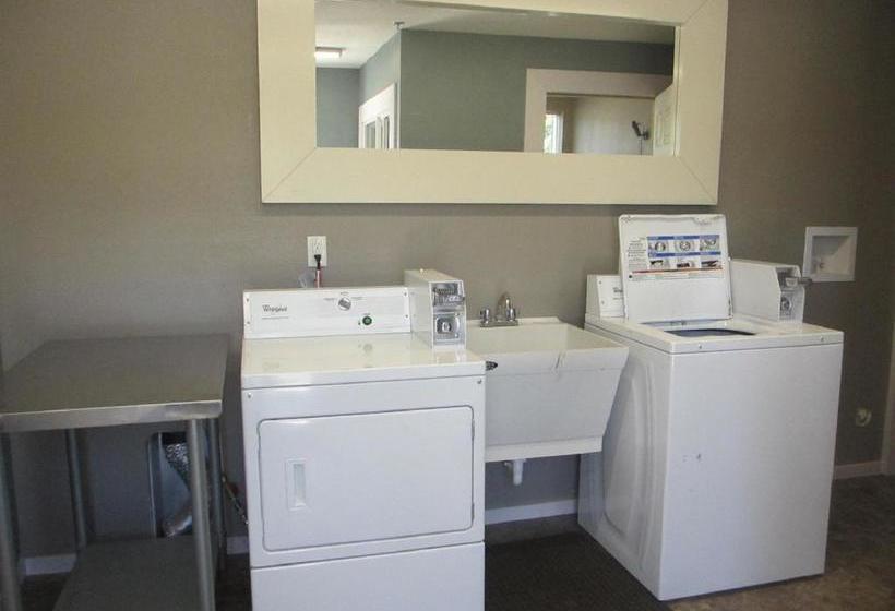 Hotel Riverfront Studio Suites