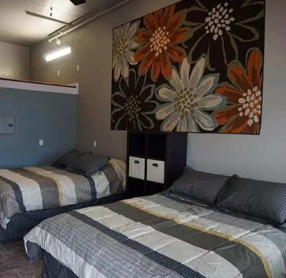 هتل Riverfront Studio Suites