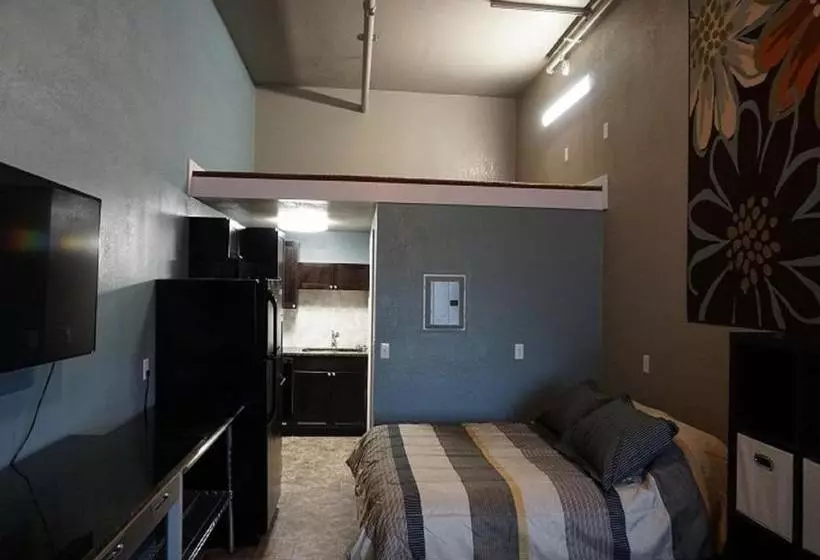 هتل Riverfront Studio Suites