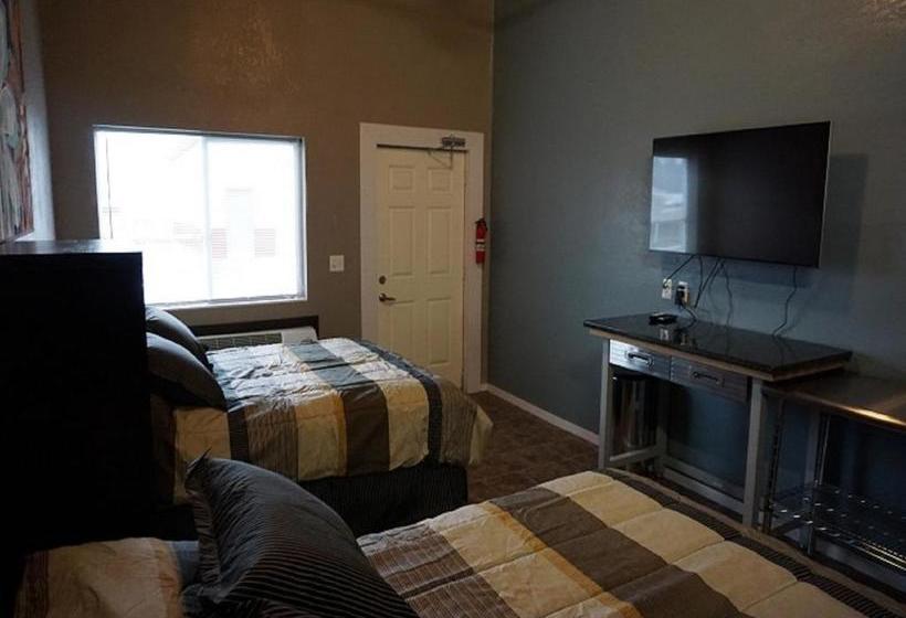 Hotel Riverfront Studio Suites