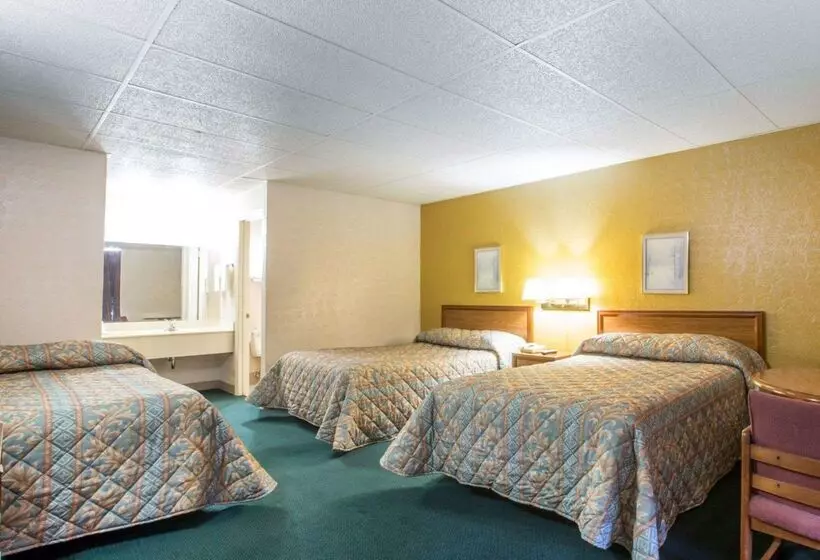 فندق Rodeway Inn