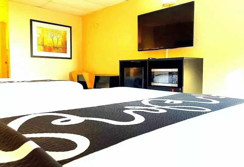 فندق Rodeway Inn