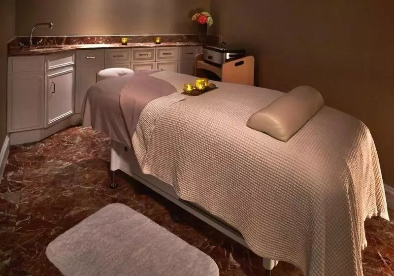 Отель The Ritzcarlton, Tysons Corner