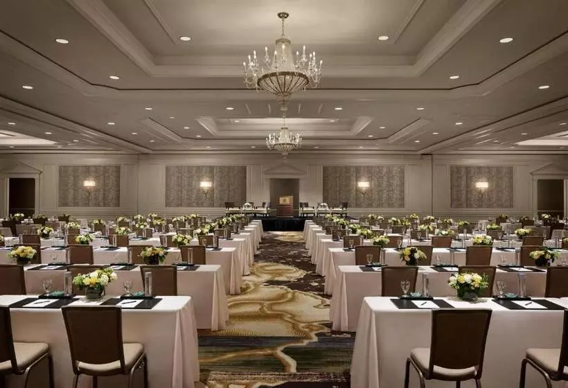 Отель The Ritzcarlton, Tysons Corner