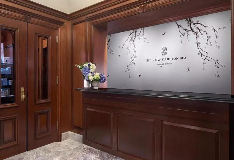 Отель The Ritzcarlton, Tysons Corner