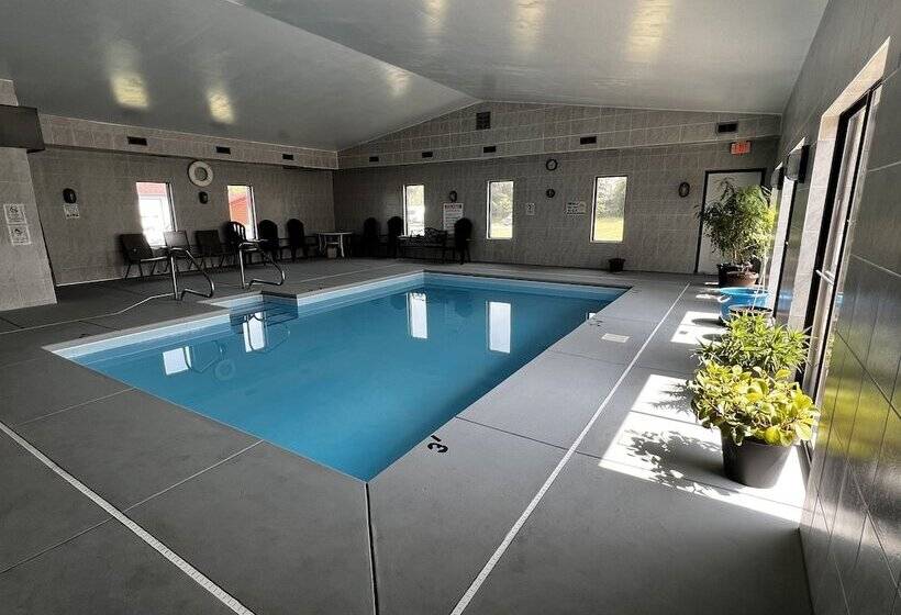 Мотель Sky Lodge Inn & Suites Delavan