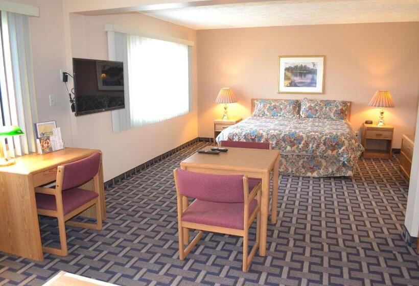 Мотель Sky Lodge Inn & Suites Delavan