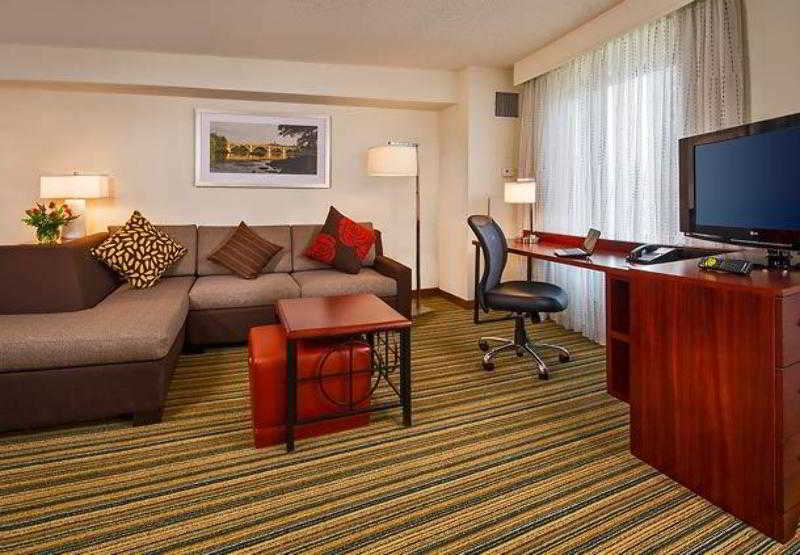 Residence Inn Arlington Pentagon City