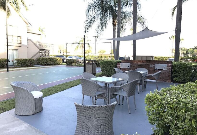 レジデンス Doral Inn & Suites Miami Airport West