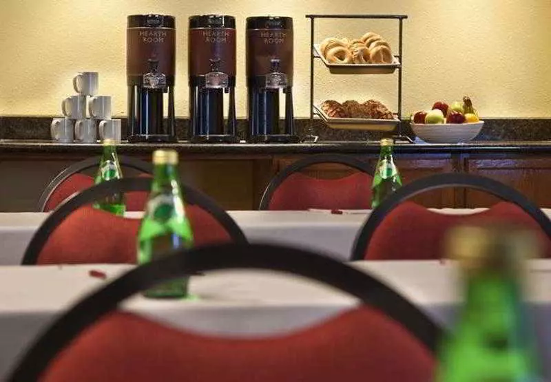 اقامتگاه Sonesta Es Suites Portland Vancouver Parkway