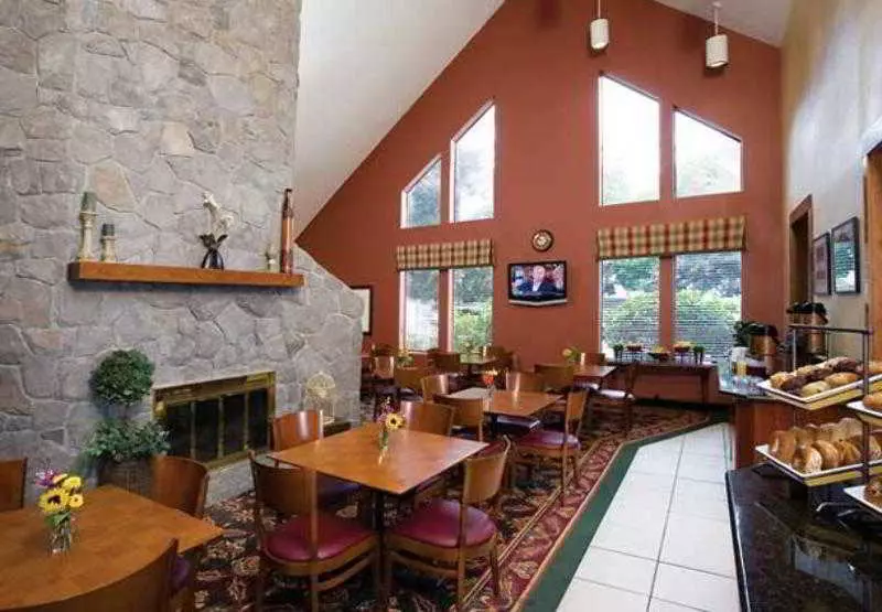 اقامتگاه Sonesta Es Suites Portland Vancouver Parkway