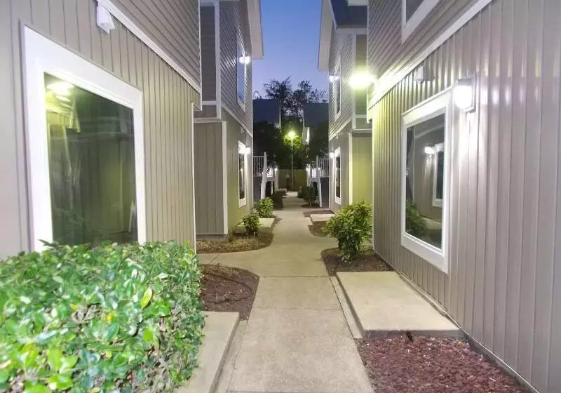 اقامتگاه Surestay Studio By Best Western Pensacola