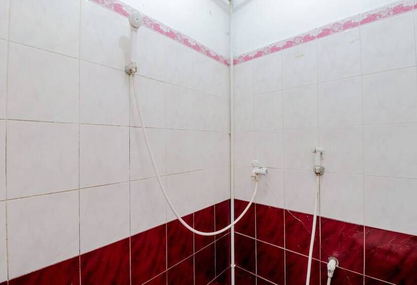 Adinda Beach Hotel And Villa