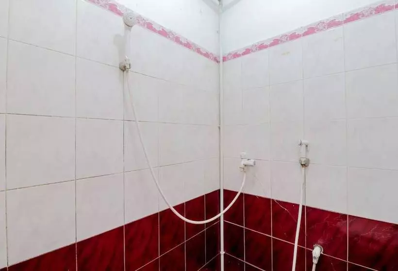 Adinda Beach Hotel And Villa