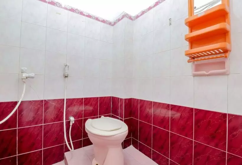 Adinda Beach Hotel And Villa