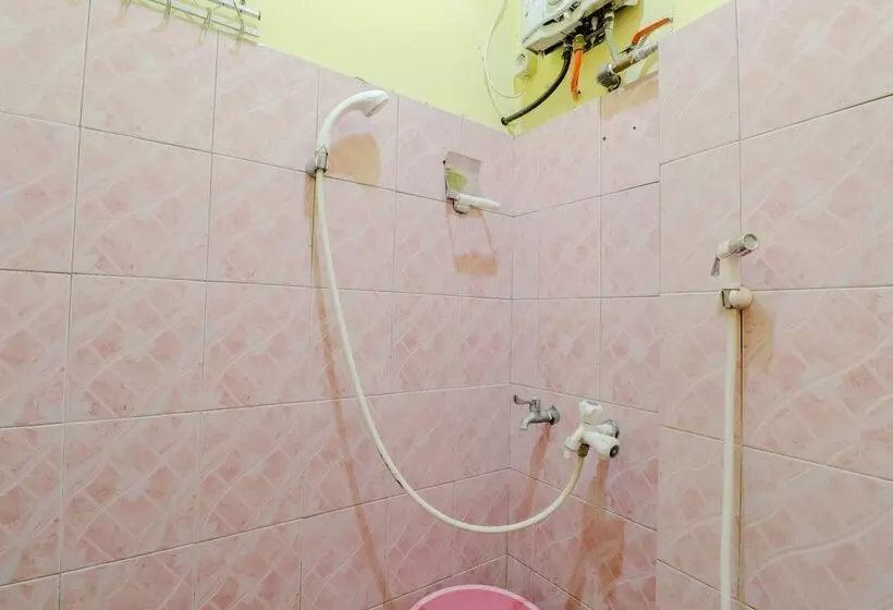 Adinda Beach Hotel And Villa