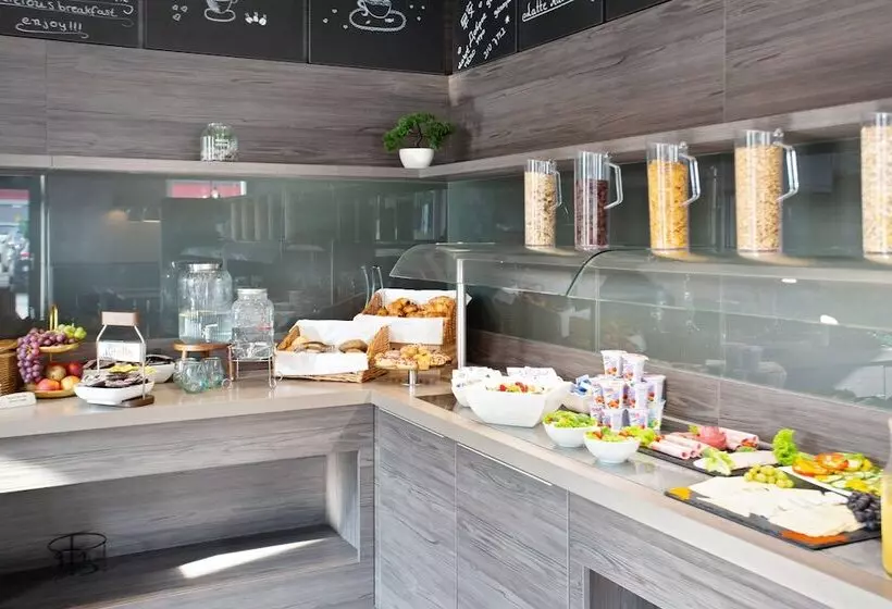 ホテル Campanile Duisburg City