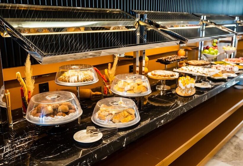 هتل Mercure Baku City