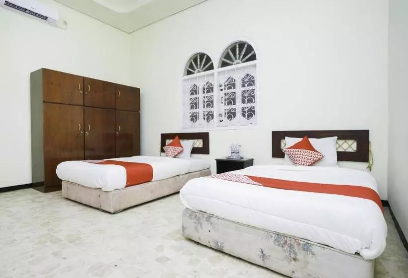 Hotelli Oyo 2004 Penginapan Bidara Syariah