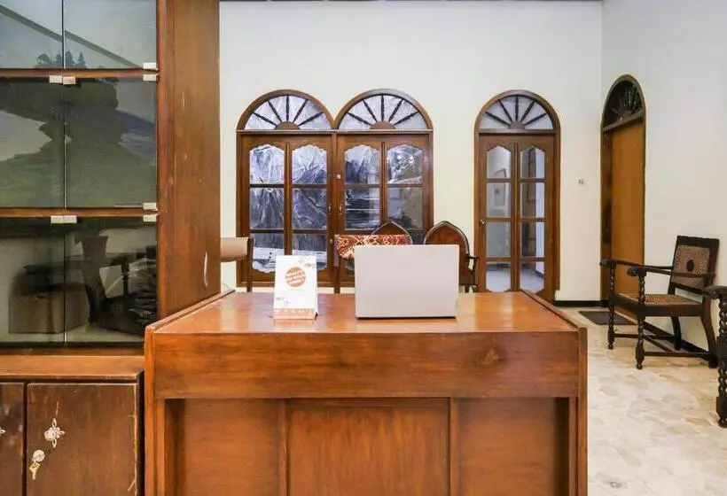 Hotelli Oyo 2004 Penginapan Bidara Syariah