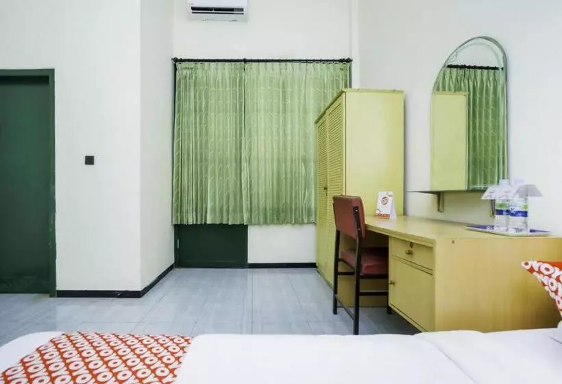 Hotelli Oyo 2004 Penginapan Bidara Syariah