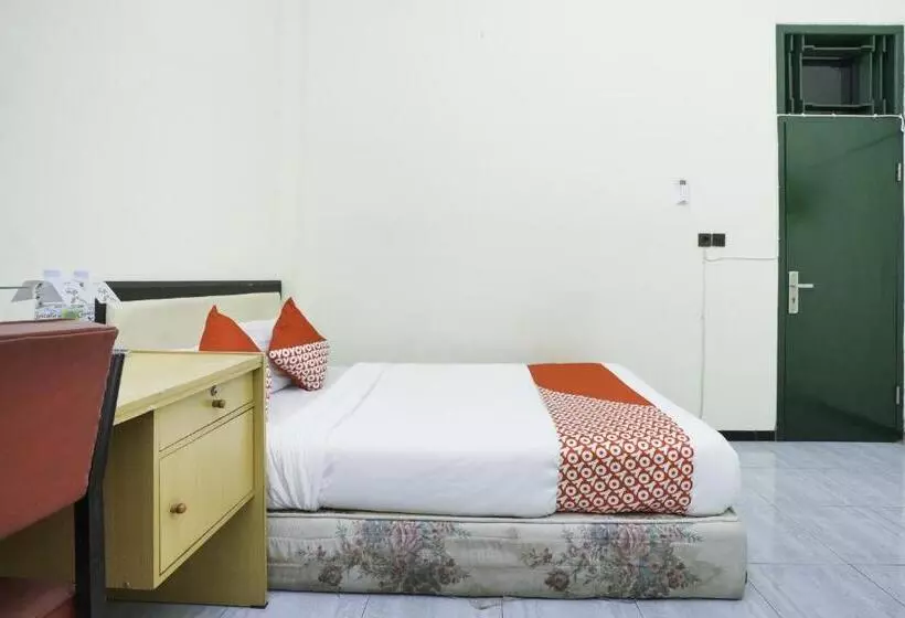 Hotelli Oyo 2004 Penginapan Bidara Syariah