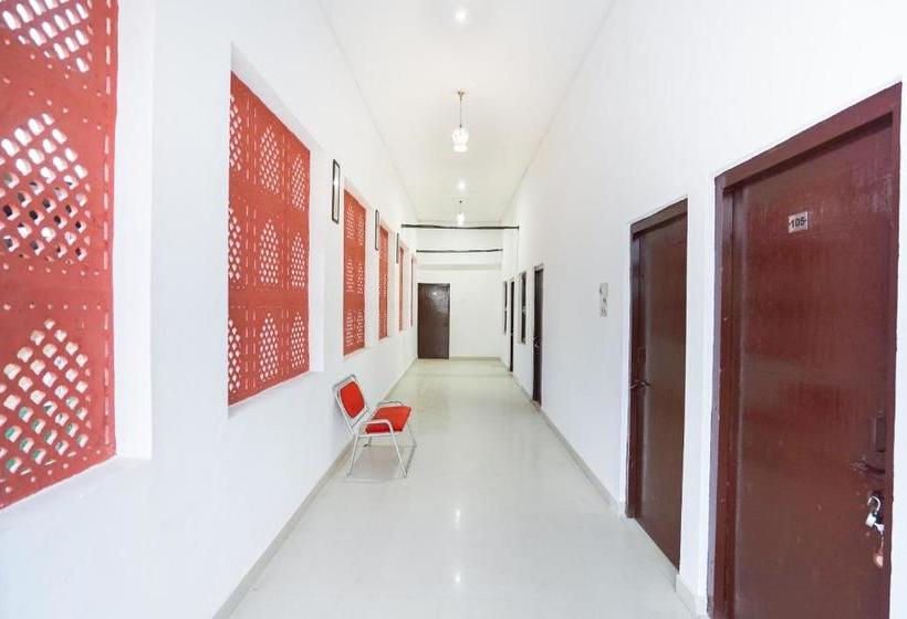 Отель Oyo 64665 Readyx