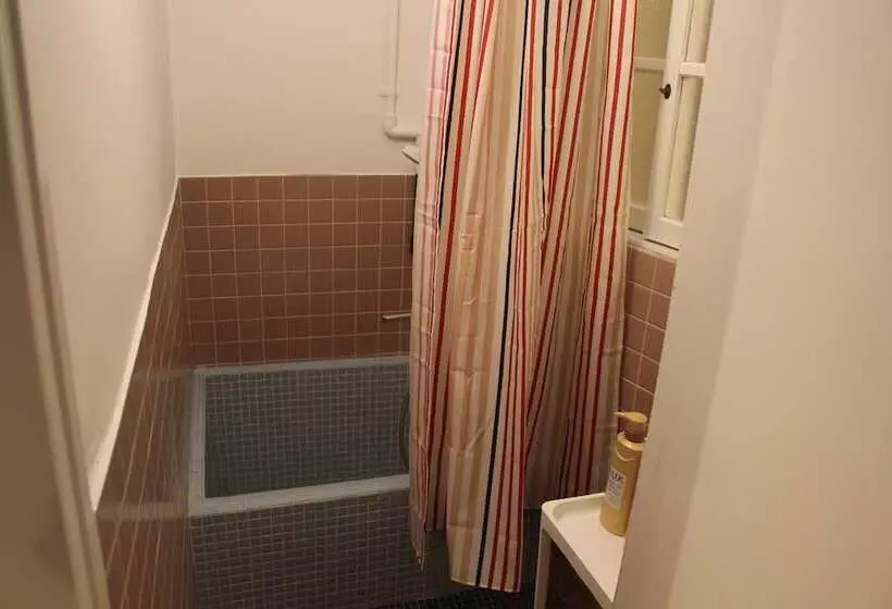 پانسیون Guest House Banvina Shiroyama   Hostel