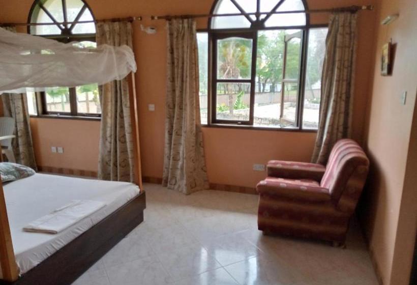 هاستل Shanzu Executive Beach Suites