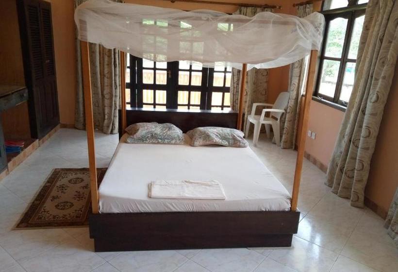 هاستل Shanzu Executive Beach Suites