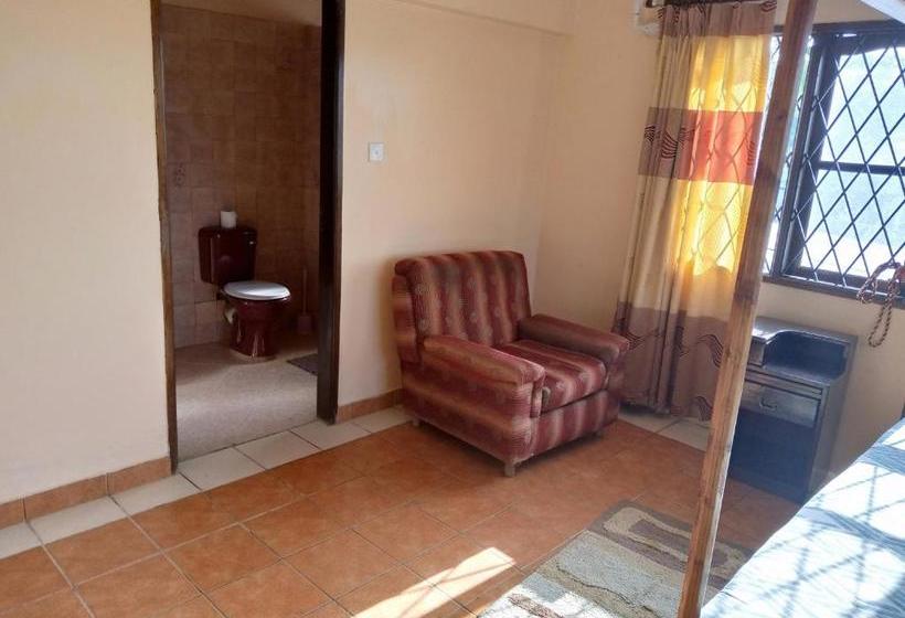 هاستل Shanzu Executive Beach Suites