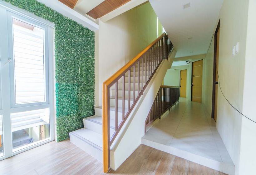 پانسیون The Leaf House