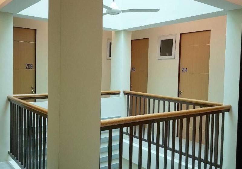 پانسیون The Leaf House