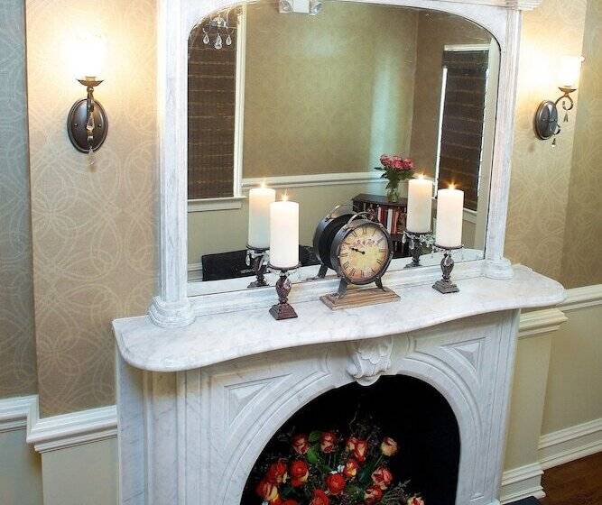 Guesthouse At Norwalk Inn