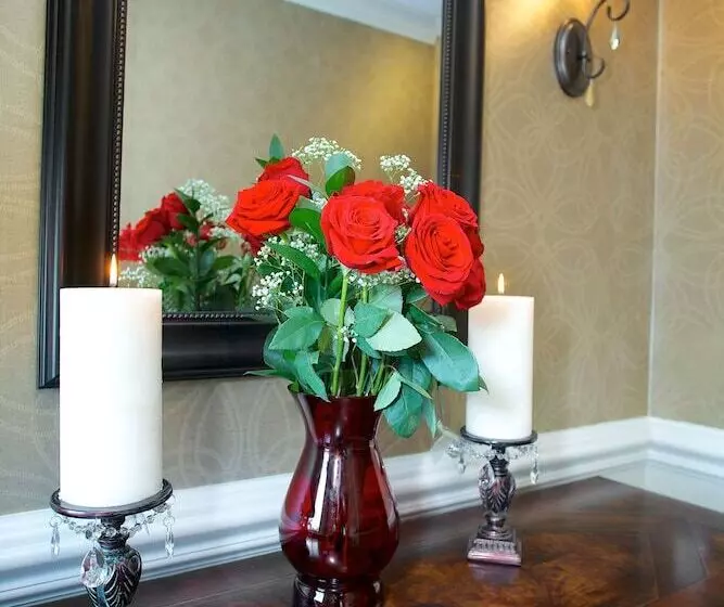 Guesthouse At Norwalk Inn