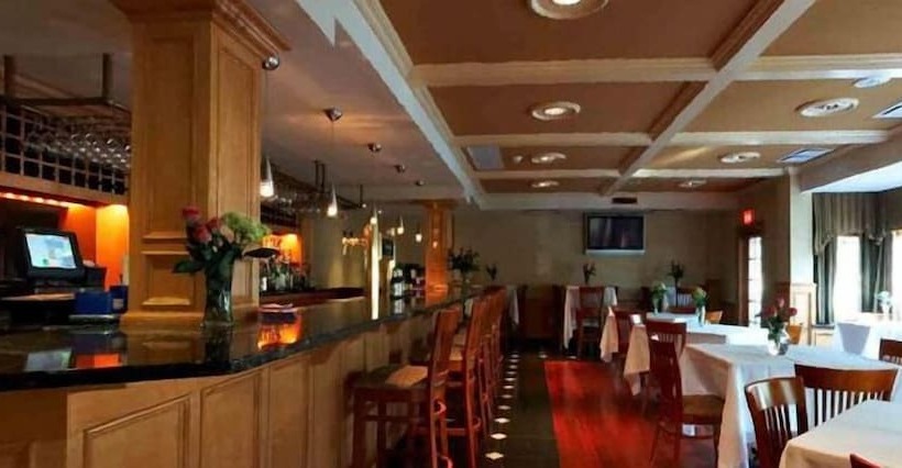 Guesthouse At Norwalk Inn