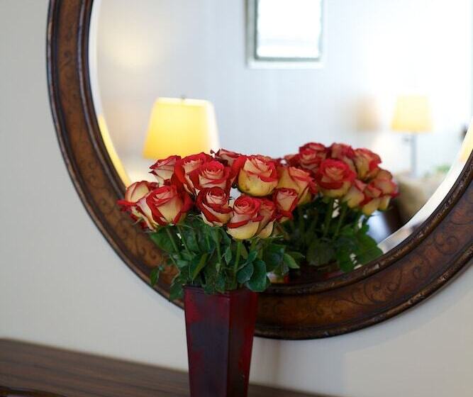 Guesthouse At Norwalk Inn