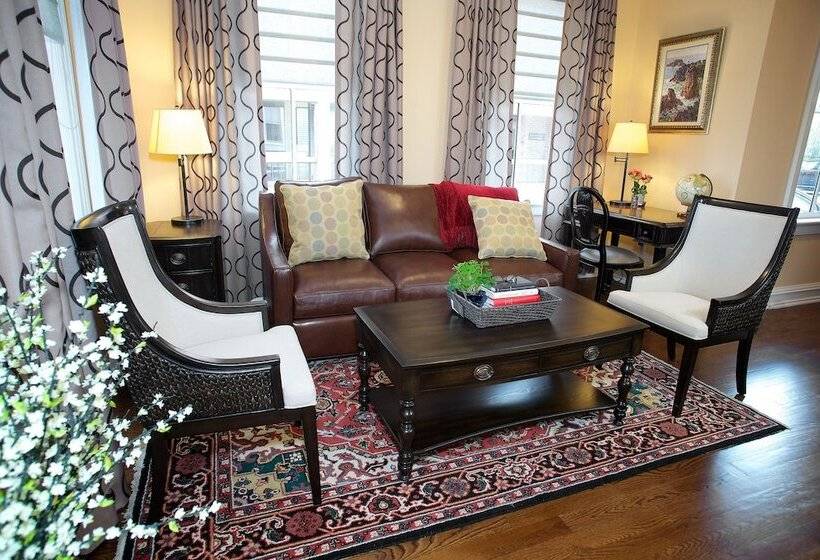 Guesthouse At Norwalk Inn