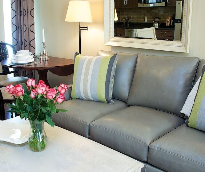 Guesthouse At Norwalk Inn