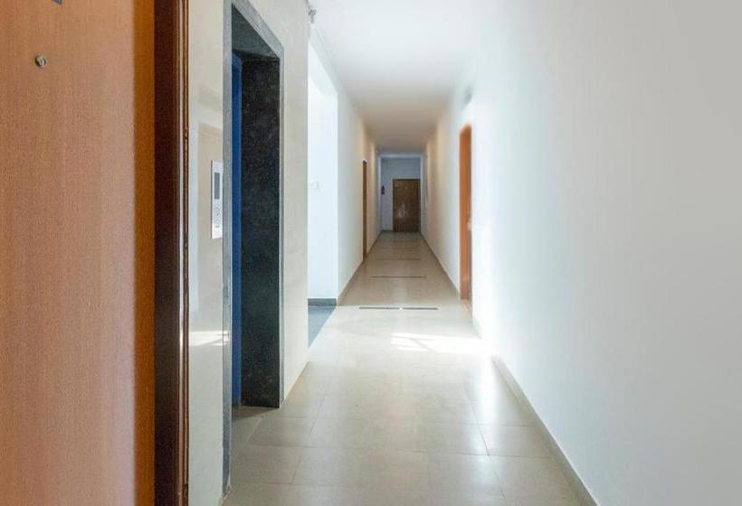 Отель Oyo 67280 Rvs Silverkey