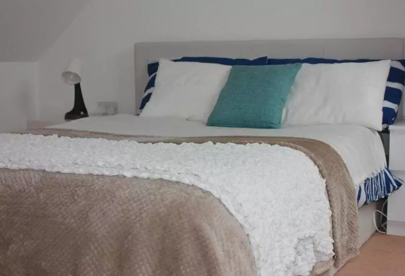 Majatalo Beautiful Ensuite Beachfront Room Worthing Homestay